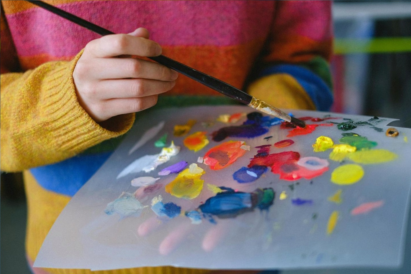 Nadia Veltri, illustration guide and creative educator
